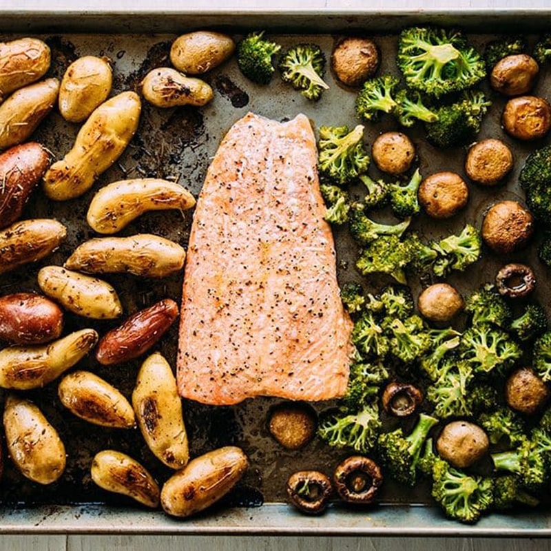 sheet-pan-salmon-with-roasted-fingerling-potatoes-michigan-potatoes